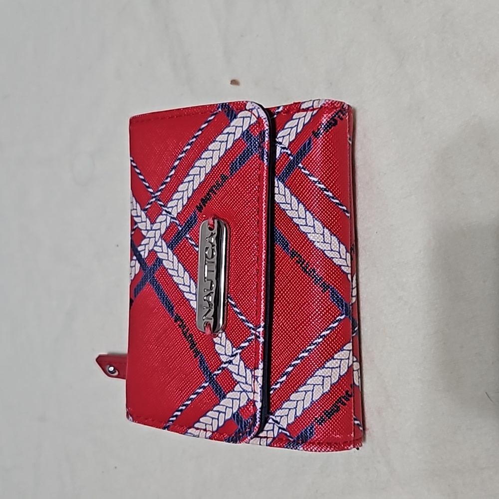 Nautica trifold wallet
